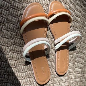 J. Crew Seaside Slide In neutral pallet. Strappy Open Toe Sandals NWOT Size 9